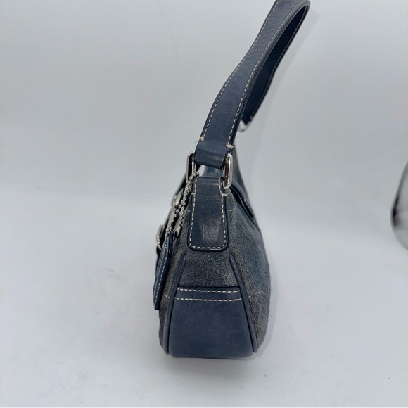 Coach Vintage women’s Soho buckle mini baguette shoulder bag blue suede leather - Picture 7 of 9